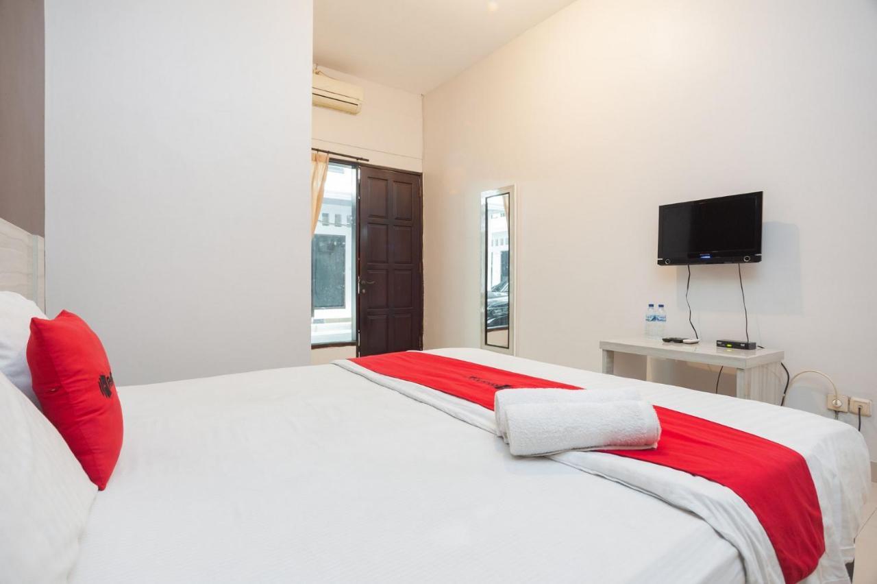 Reddoorz Syariah Near Taman Air Mancur Bogor Hotel Exterior photo