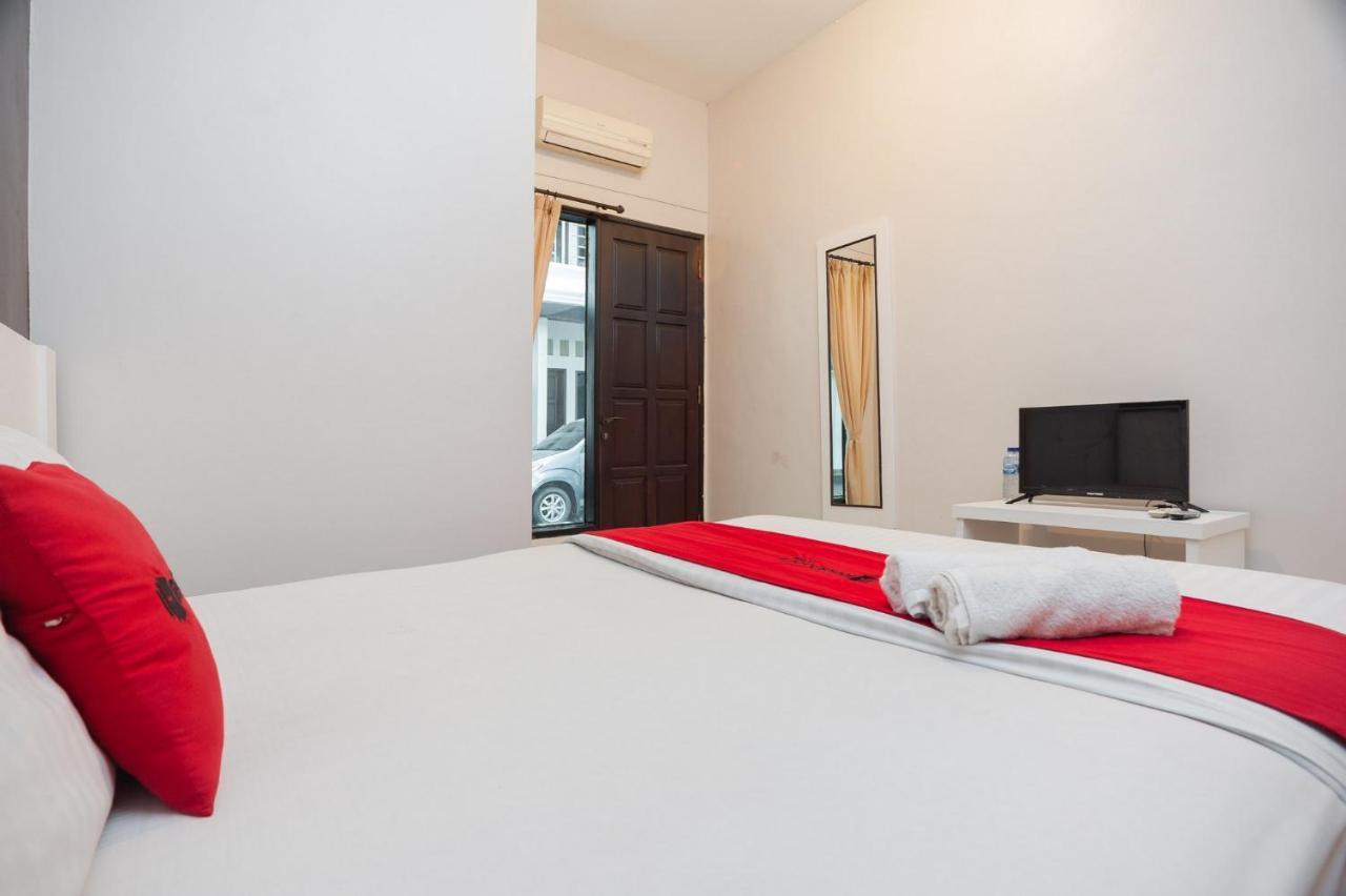 Reddoorz Syariah Near Taman Air Mancur Bogor Hotel Exterior photo